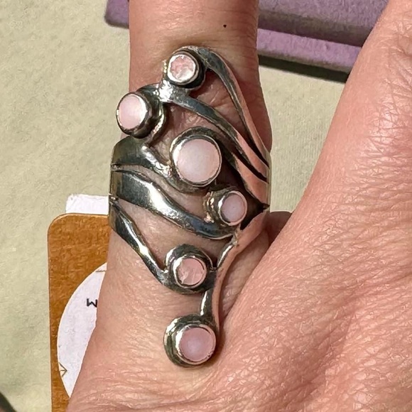 Vintage Sterling Silver Pink Mother of Pearl Asymmetrical Swirl Ring - Picture 2 of 4